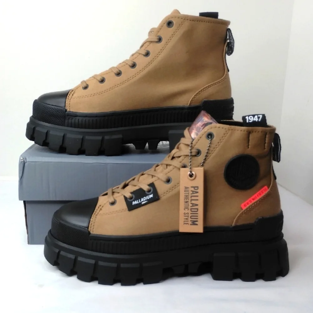 NIB Palladium Revolt HI TX Olive 97242-307-M Hi Top Sneakers Hiking Boots